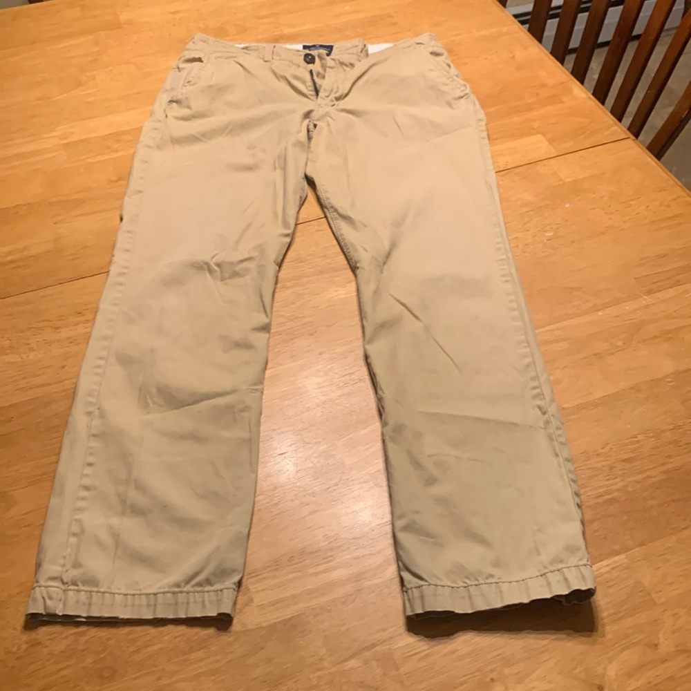 American eagle khakis 32x34